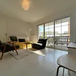 A Avec Terrasse, Proche Et Parking - Fr-1-474-268 *