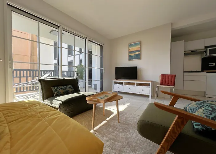 A Avec Terrasse, Proche Et Parking - Fr-1-474-268 Lägenhet